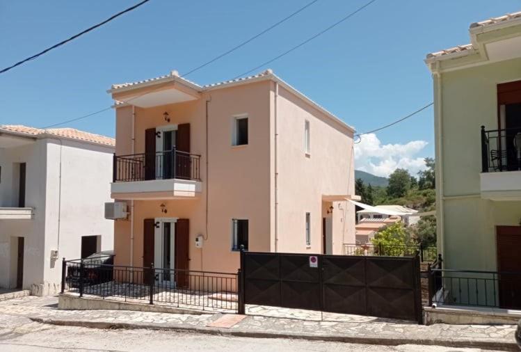 Hermes Holiday Home In The Port Of Sivota Exteriör bild