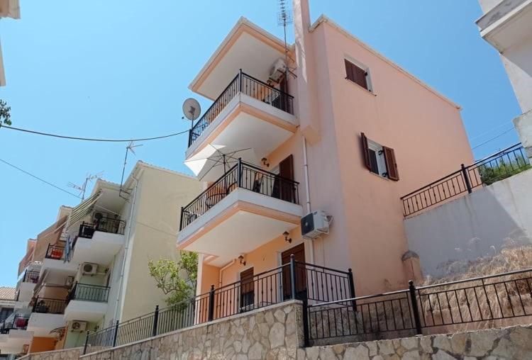 Hermes Holiday Home In The Port Of Sivota Exteriör bild